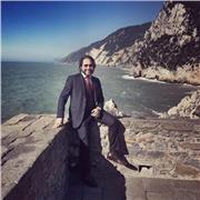 Docente di scuola superiore e professionista in ambito legale impartisce lezioni di metodo e motivazionali a studenti, insegnanti e dipendenti di aziende